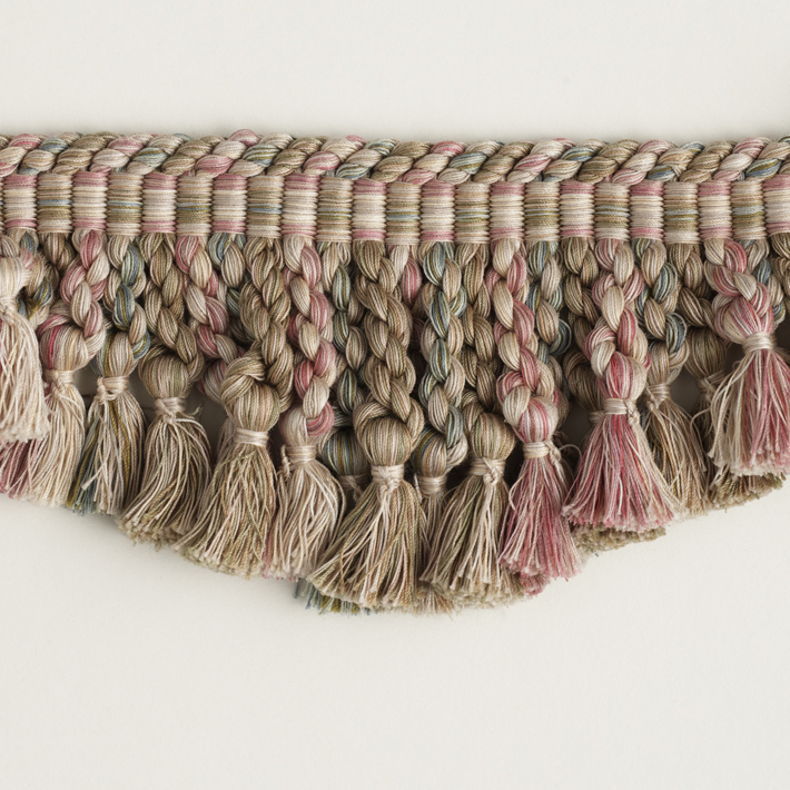 908 Scalloped Fringe