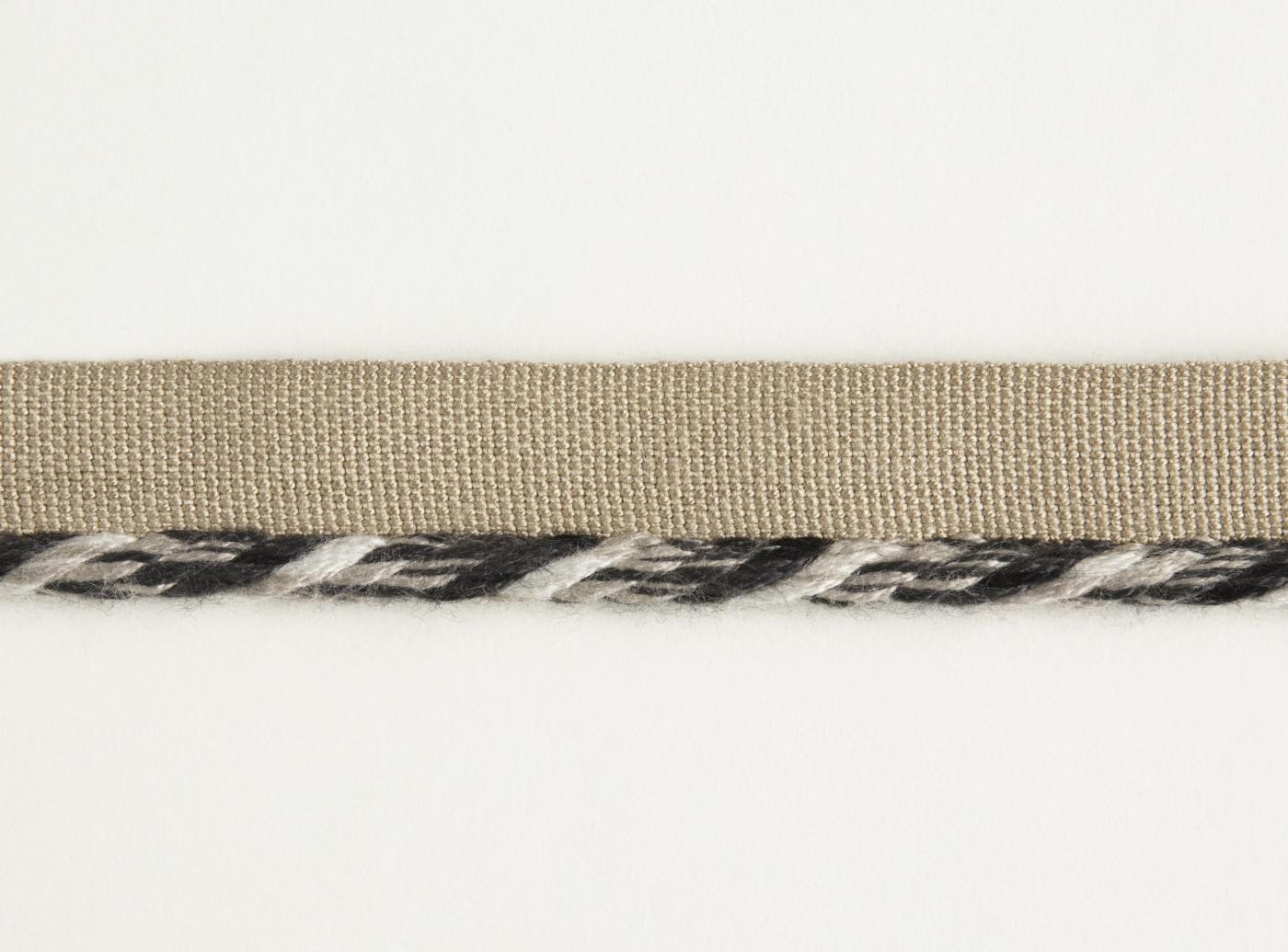 1002 Flanged Cord