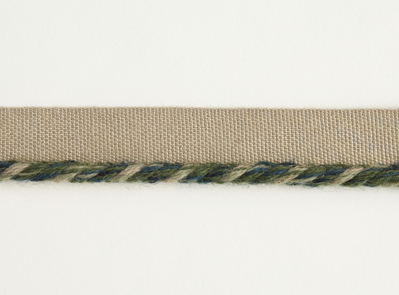 702 Flanged Cord
